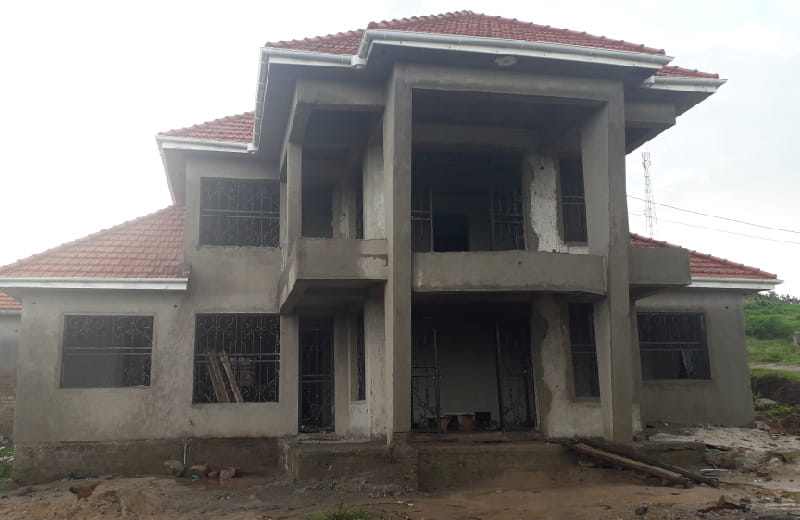 Storey Home Construction 